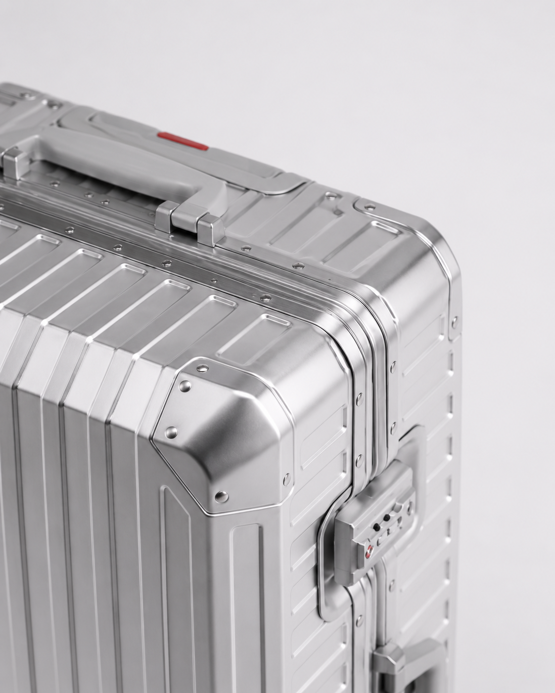 Aluminum shell corner detail